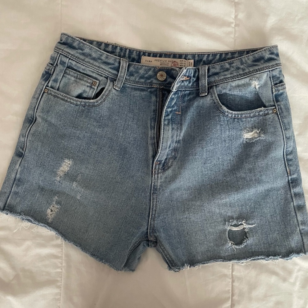 Zara light wash cutoff denim shorts